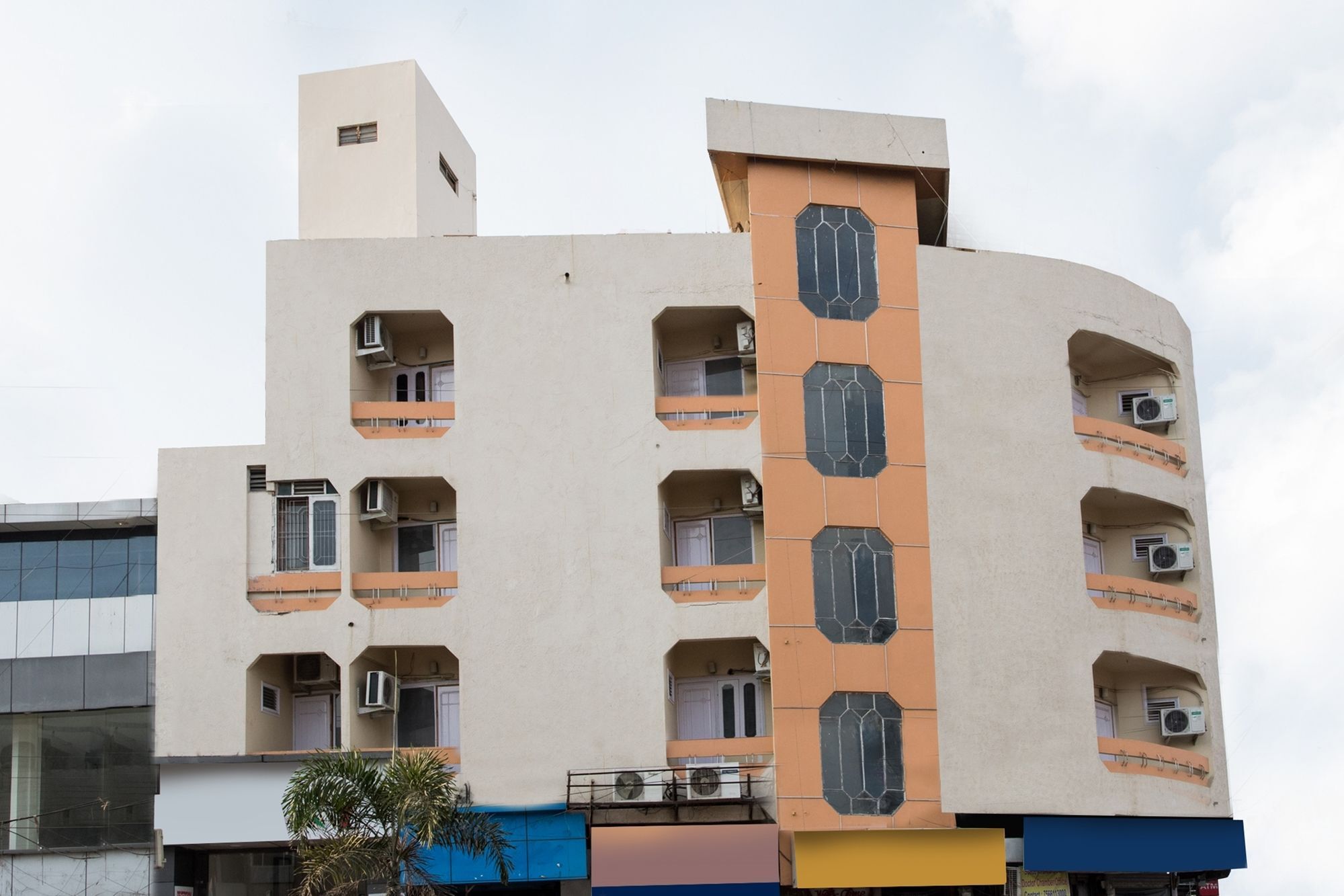 Hotel Fabhotel Galaxy Bhanwar Kuan
